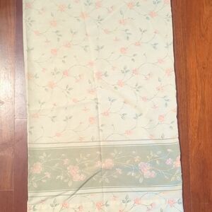 Sears Roebuck & Co Floral Patterned Pillowcase